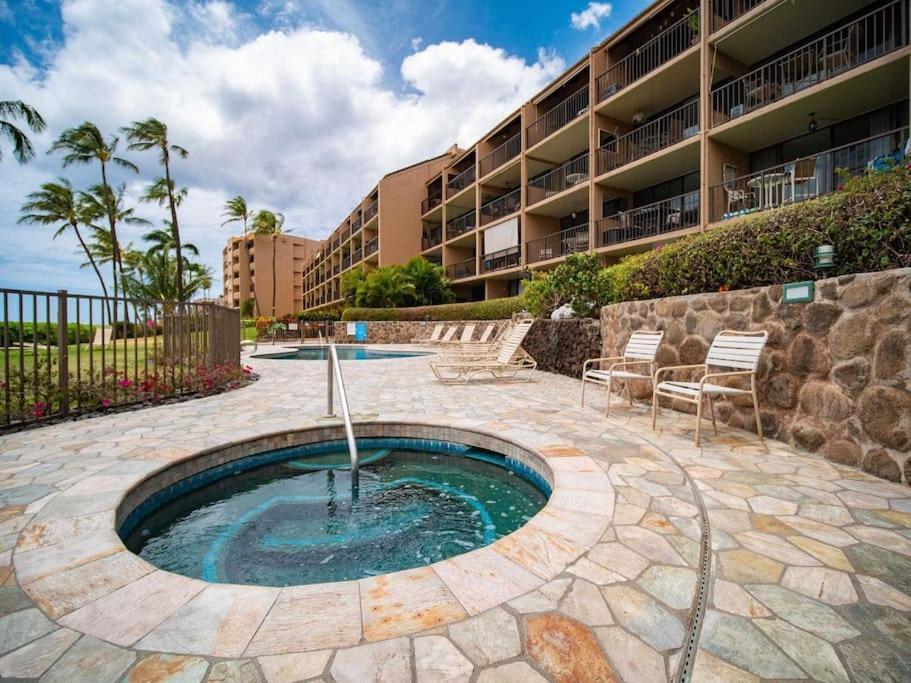 Stunning Maui Direct Ocean Front On The Beach, Walk To Beach From Condo, Watch Turtles, Whales, Ac In All Rooms Ocean View Pool And Spa Wailuku Exteriör bild