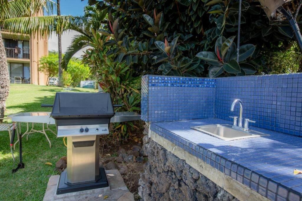 Stunning Maui Direct Ocean Front On The Beach, Walk To Beach From Condo, Watch Turtles, Whales, Ac In All Rooms Ocean View Pool And Spa Wailuku Exteriör bild