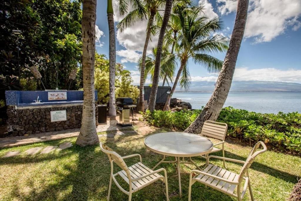 Stunning Maui Direct Ocean Front On The Beach, Walk To Beach From Condo, Watch Turtles, Whales, Ac In All Rooms Ocean View Pool And Spa Wailuku Exteriör bild