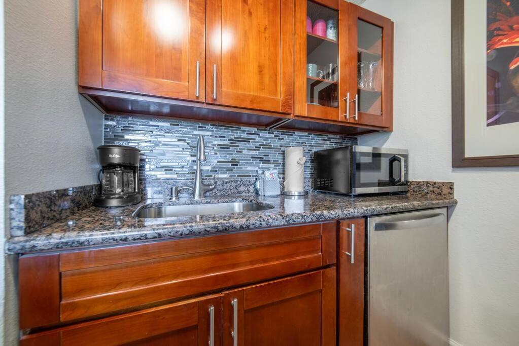 Stunning Maui Direct Ocean Front On The Beach, Walk To Beach From Condo, Watch Turtles, Whales, Ac In All Rooms Ocean View Pool And Spa Wailuku Exteriör bild