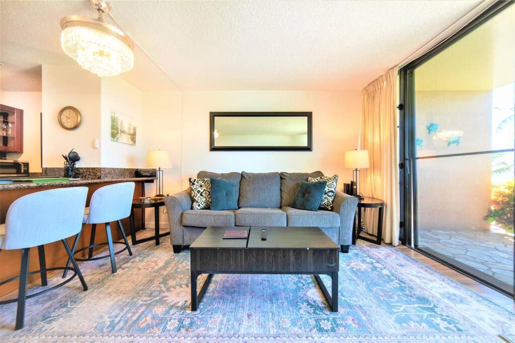 Stunning Maui Direct Ocean Front On The Beach, Walk To Beach From Condo, Watch Turtles, Whales, Ac In All Rooms Ocean View Pool And Spa Wailuku Exteriör bild